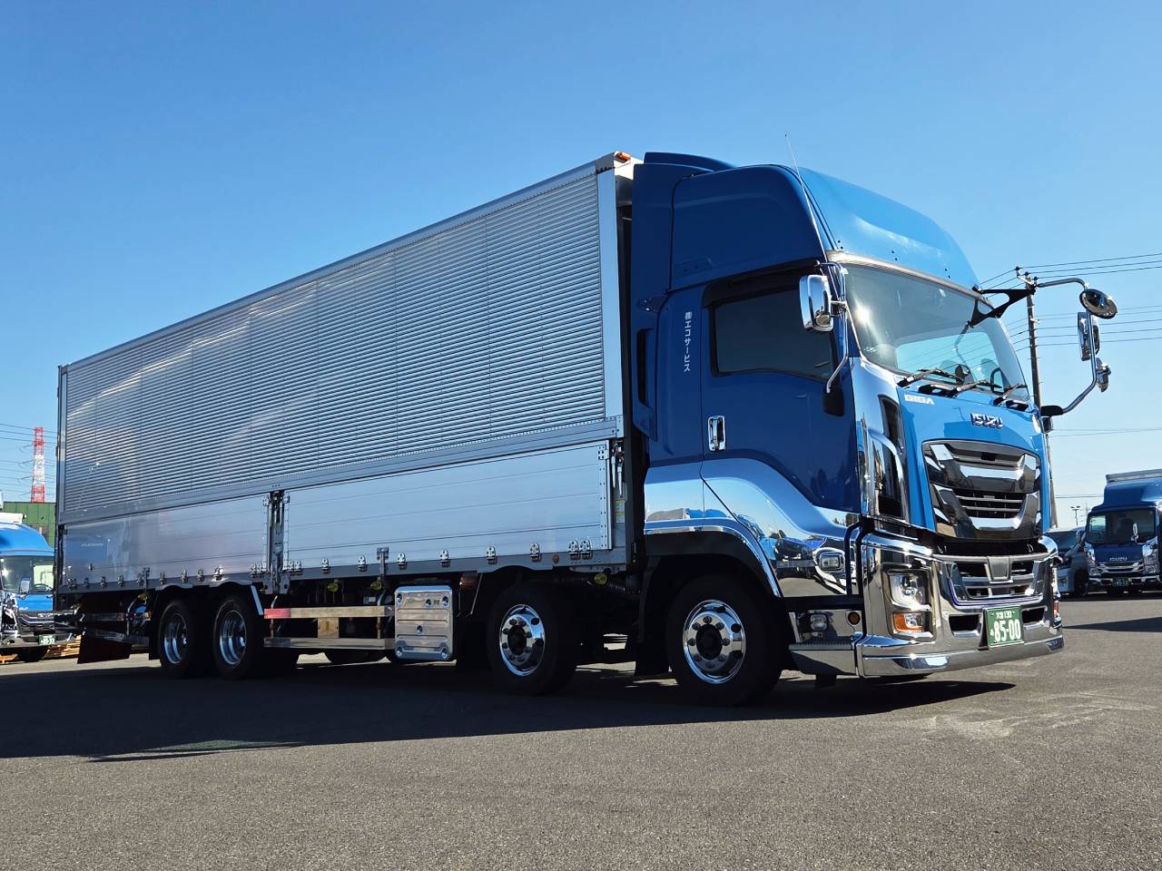 株式会社エコサービス｜事業紹介｜一般貨物自動車運送｜10ｔトラックの写真