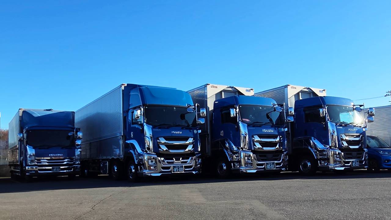 エコサービスの事業紹介｜一般貨物自動車運送事業のトラック